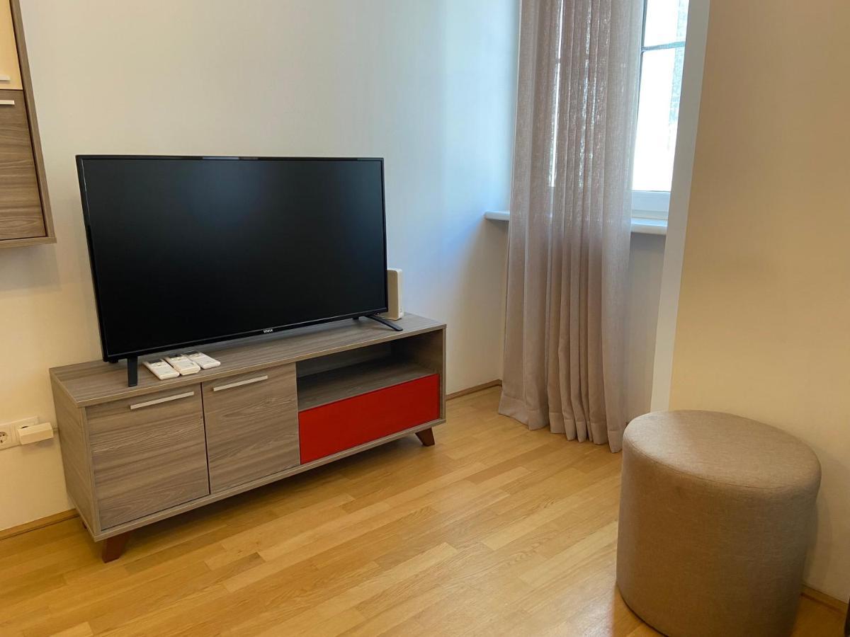 7 Apartament