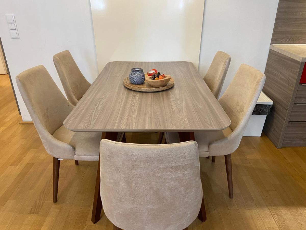 Apartament 7 *