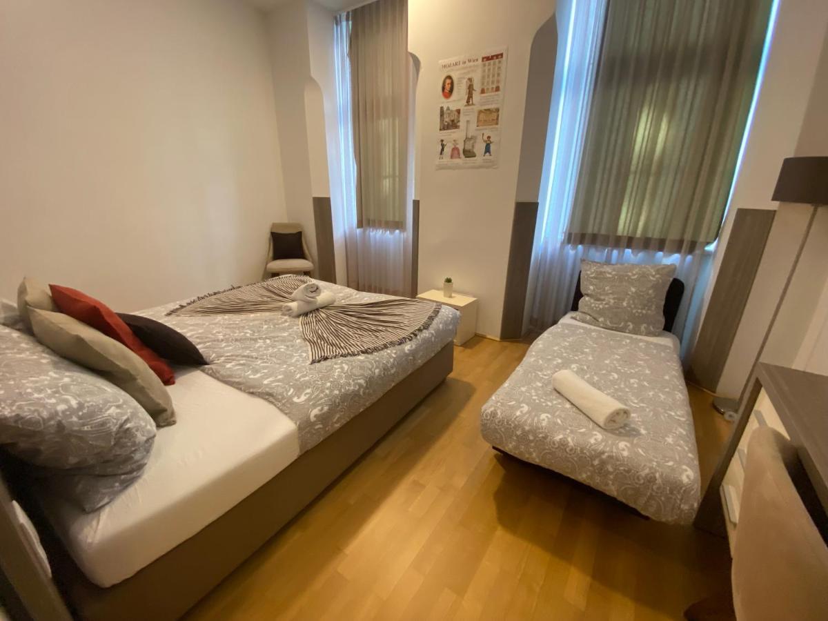 7 Apartment *