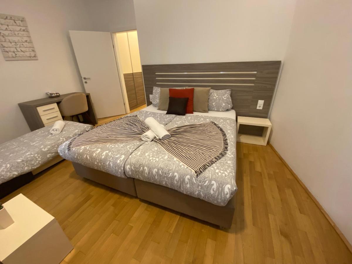 Apartament 7 *