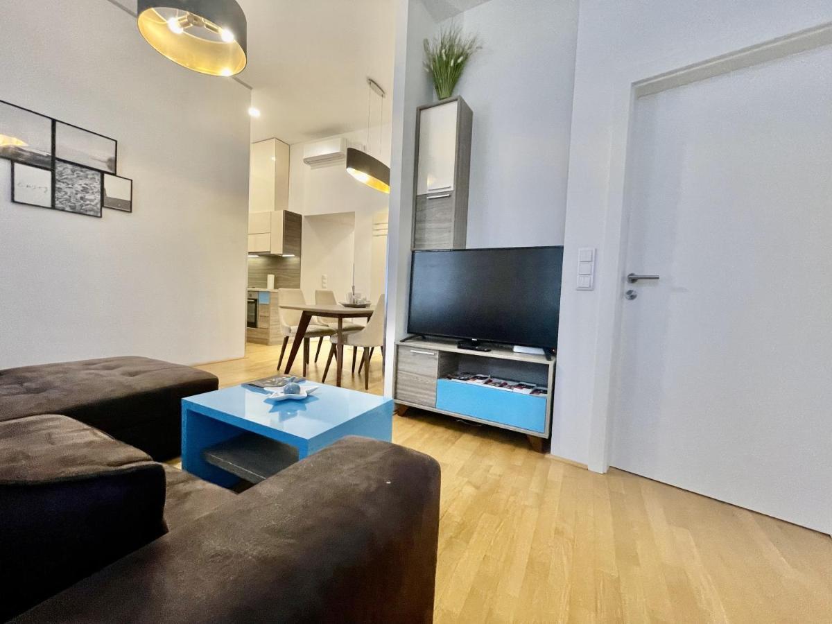 7 Apartament *