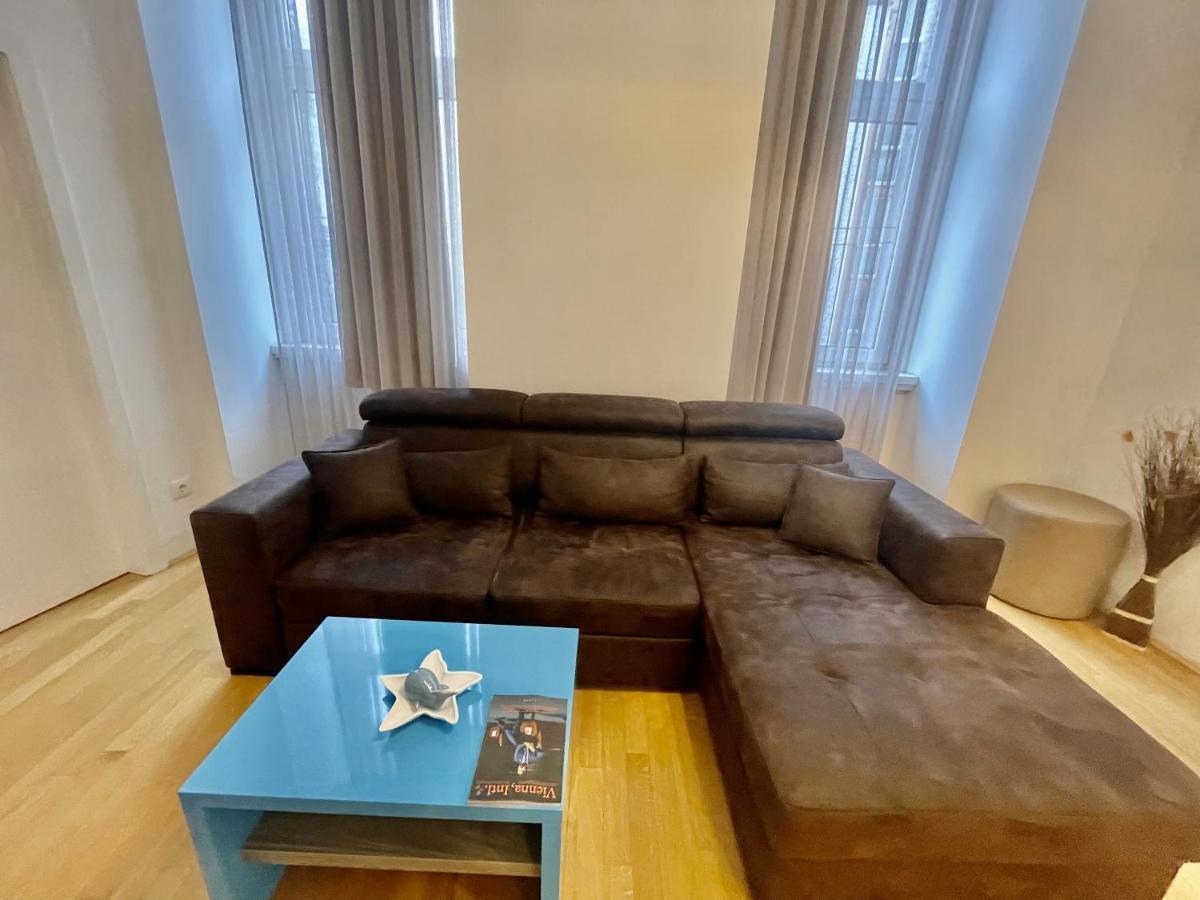 Apartament 7 *