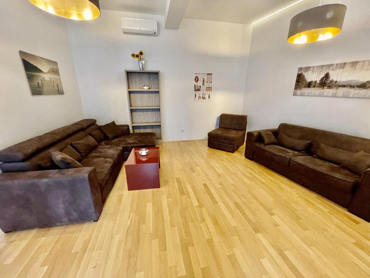 7 Apartament